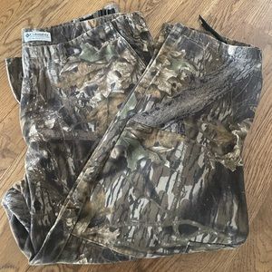Columbia Mossy Oak cargo pants